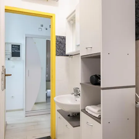 Cozy Cvita Apartamento Zadar
