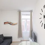 Cozy Cvita Zara